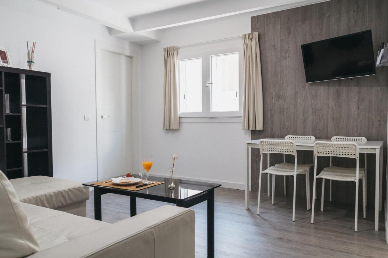 Marques De Guadiaro 1 Apartamentos Малага Экстерьер фото