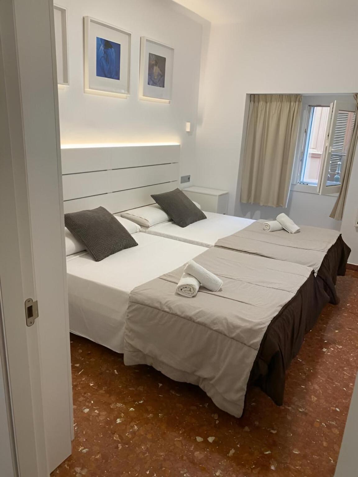 Marques De Guadiaro 1 Apartamentos Малага Экстерьер фото