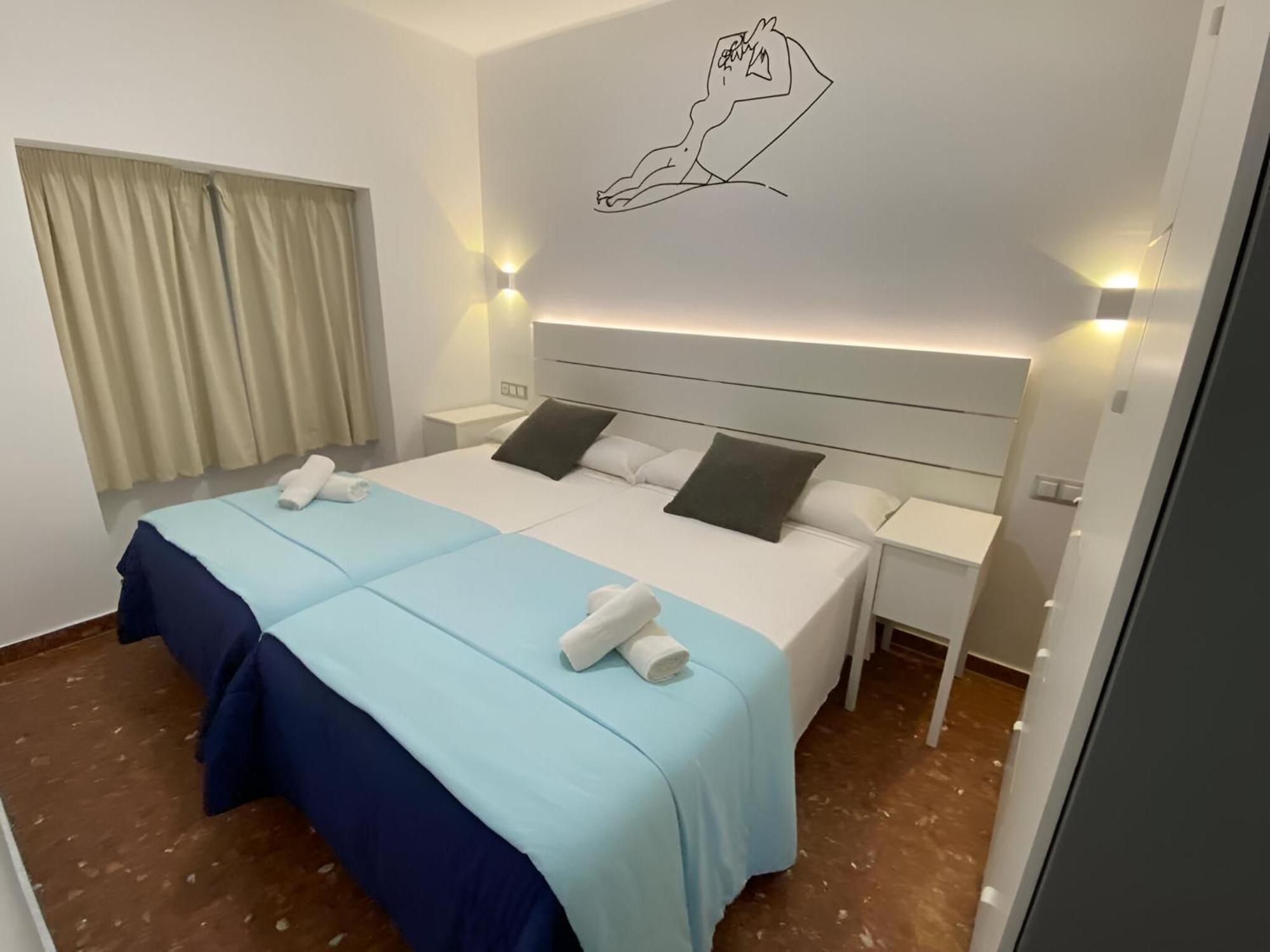 Marques De Guadiaro 1 Apartamentos Малага Экстерьер фото