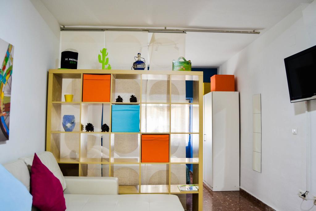 Marques De Guadiaro 1 Apartamentos Малага Экстерьер фото
