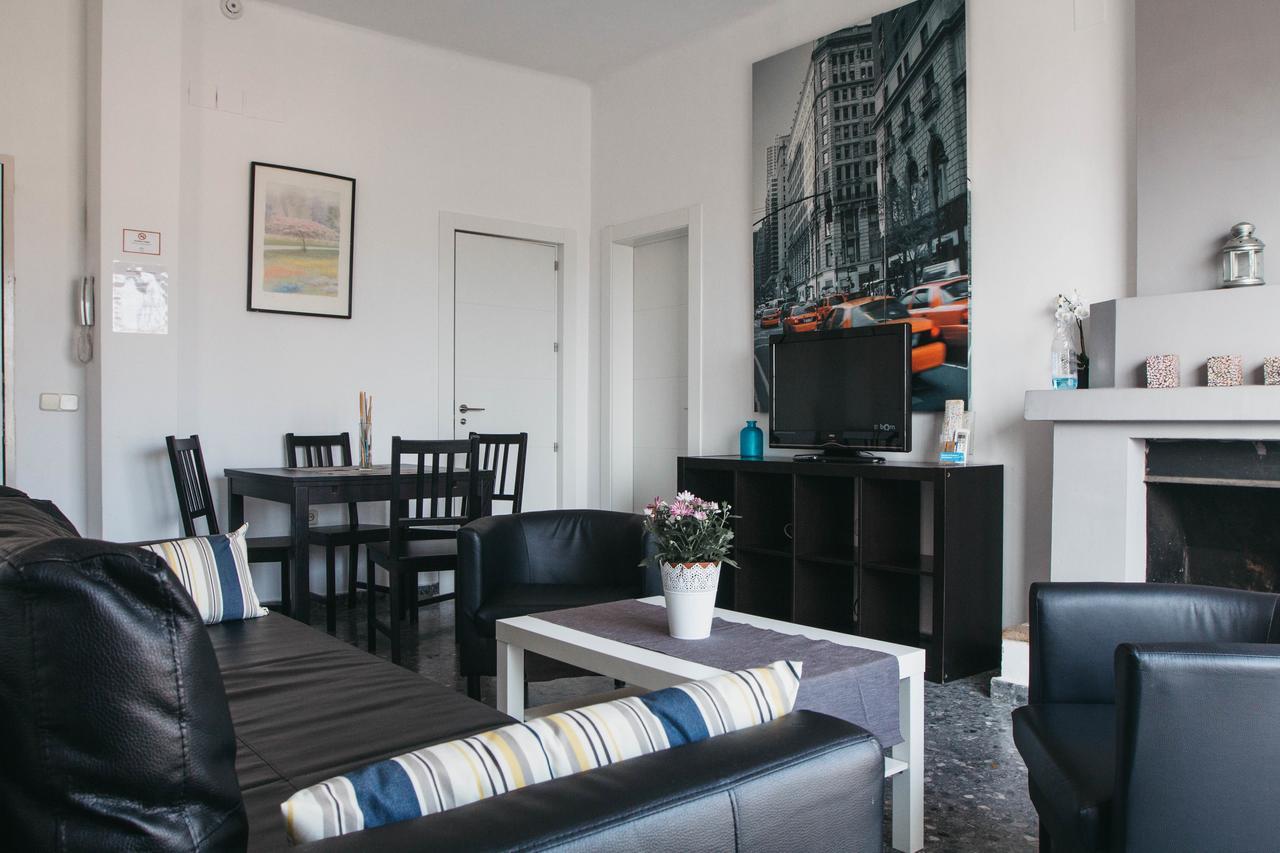 Marques De Guadiaro 1 Apartamentos Малага Экстерьер фото